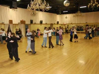 Free-Ballroom-Dance-Lesson